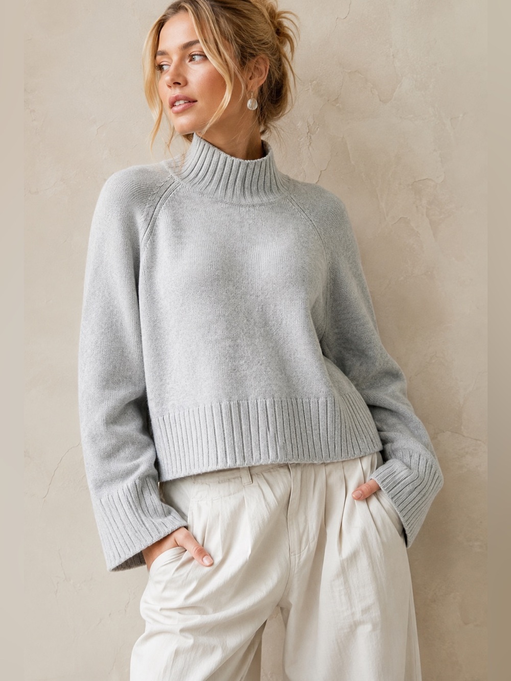 Truth by Republic Mock Neck Cropped Sweater XL Light Gray Ribbed NWT